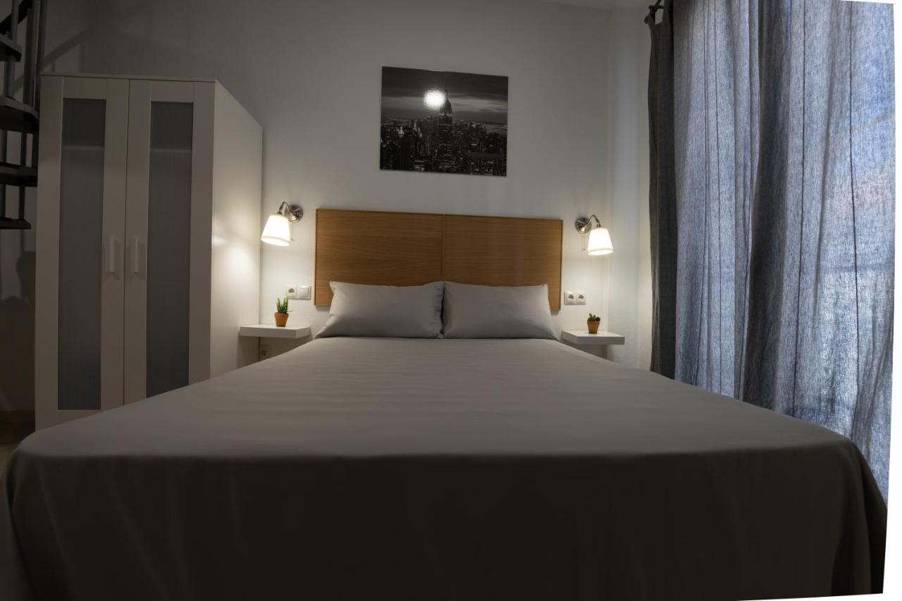 Appartamento Private Rooftop & Elegant Studio - Center By Rems Málaga Esterno foto
